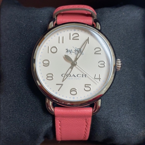 Coach watch- never worn 🔥 - Picture 2 of 4
